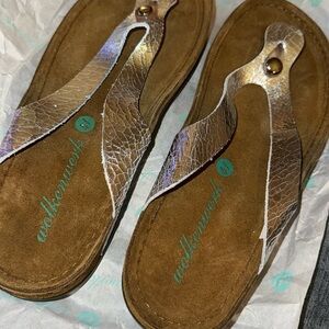 Wolkenwerk Metallic Crackle Leather Footbed Sandal